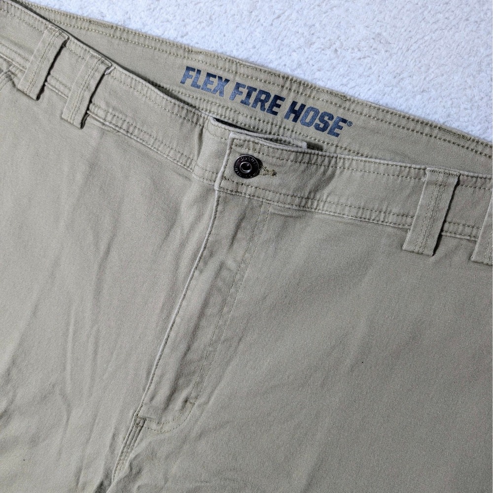 NEW! Duluth Flex Fire Hose Shorts Mens 42X10 Beige Stretch‎ Relaxed Fit zip pock
